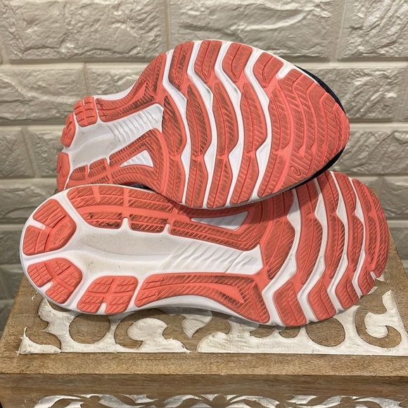 ASICS 👟 - Picture 4 of 5